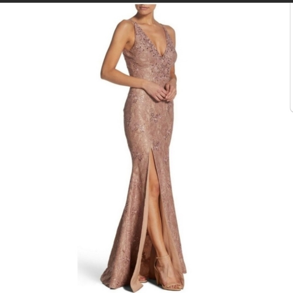 Dress the Population - Lace Mermaid Gown
